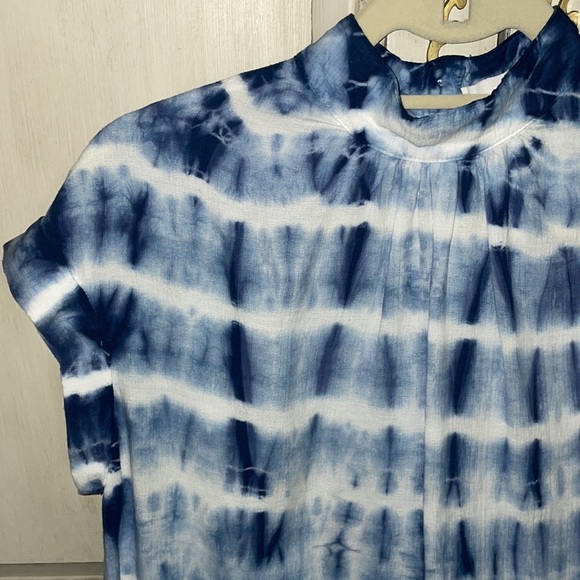 Bella Dahl Blue Tie Dye Button Back Blouse size S - Picture 3 of 8